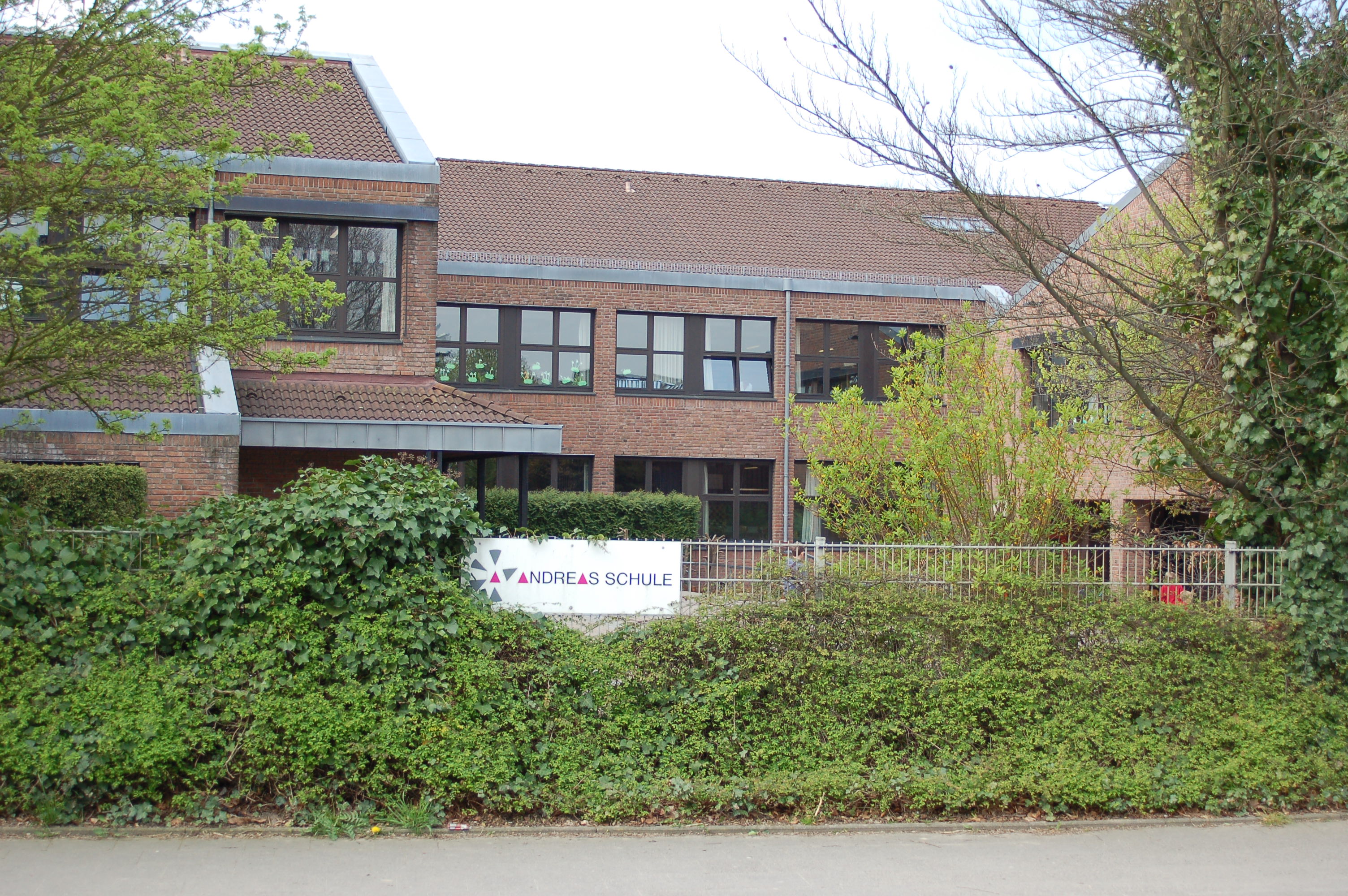 Schulgemeinschaft am Hauptstandort Korschenbroich